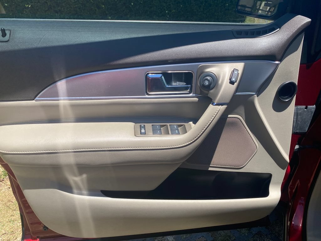 Used 2014 Lincoln MKX FWD w/ Equipment Group 102A image 13