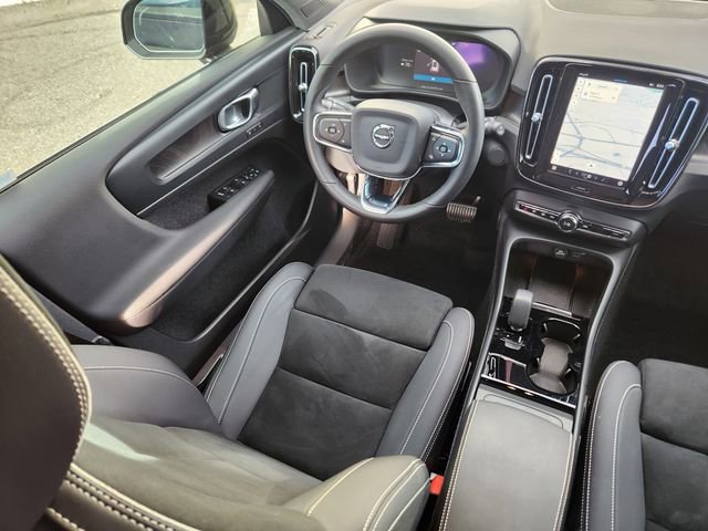 Certified 2023 Volvo XC40 Recharge Plus image 11