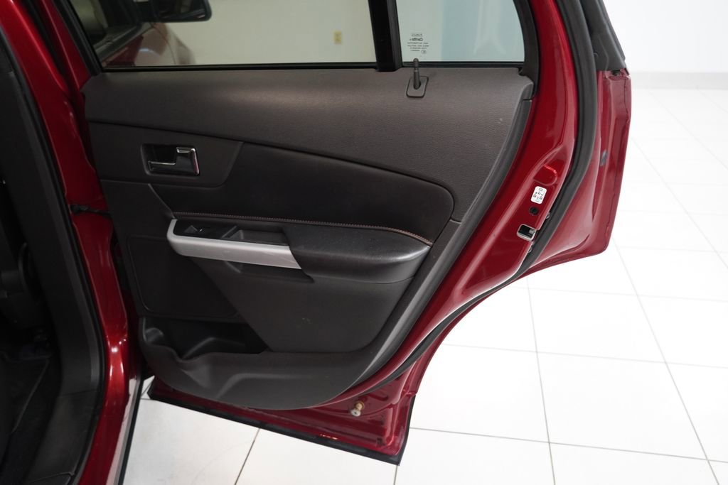Used 2013 Ford Edge SEL FWD image 26