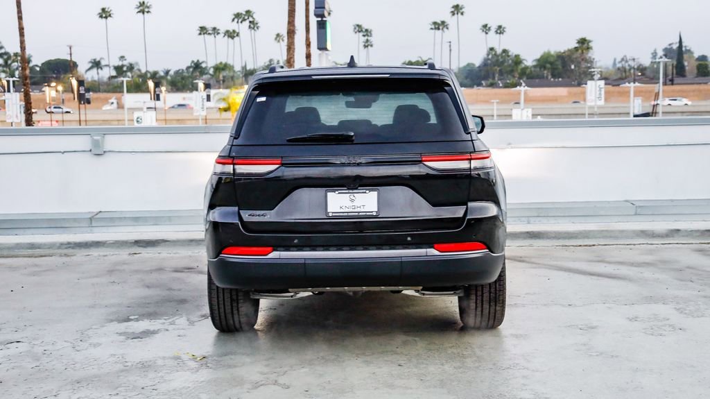 New 2026 Jeep Grand Cherokee Limited w/ Limited Altitude Package image 8