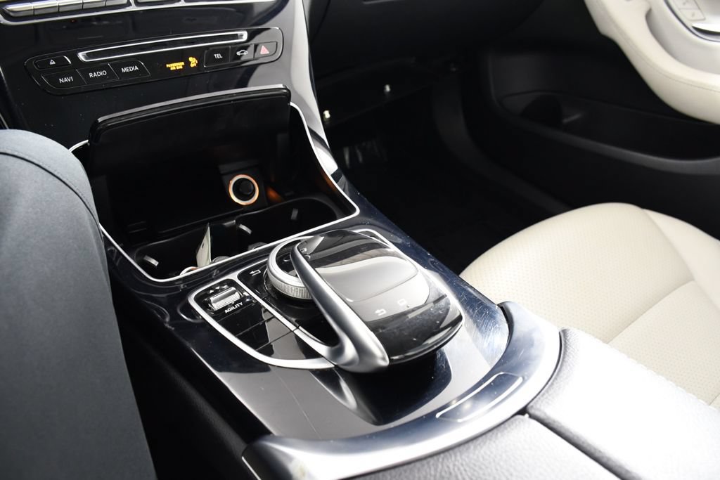 Used 2015 Mercedes-Benz C 300 4MATIC Sedan image 31
