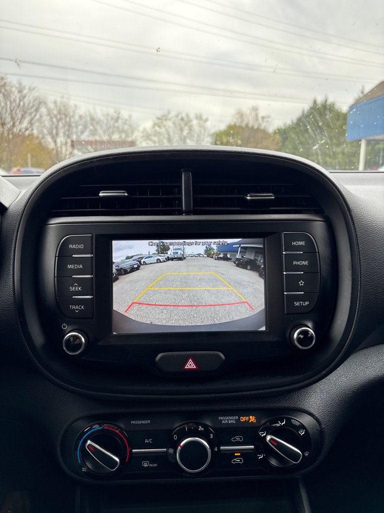 Used 2021 Kia Soul S FWD image 18