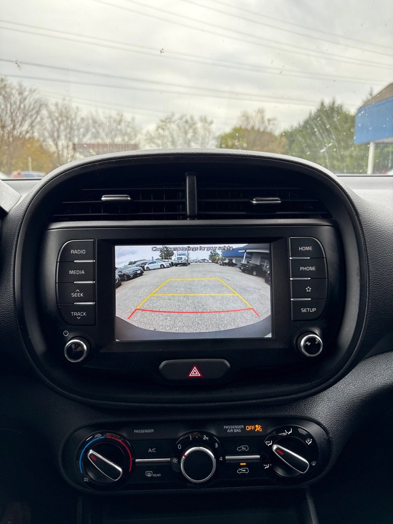 Used 2021 Kia Soul S image 18