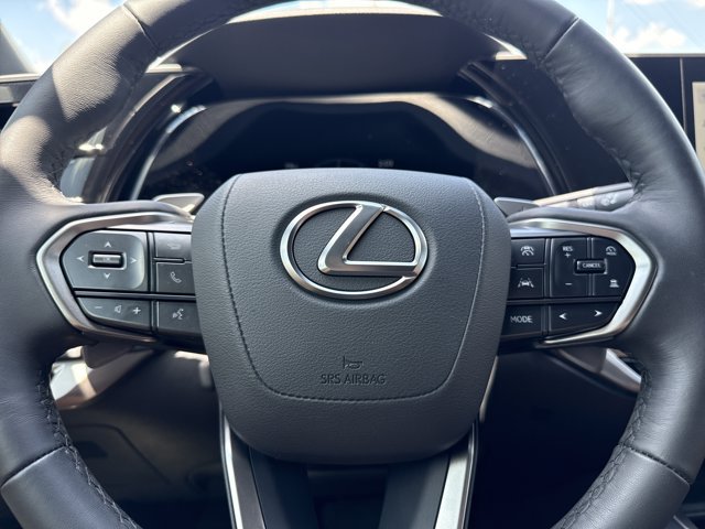 Used 2025 Lexus RX 350 FWD w/ Technology Package image 19