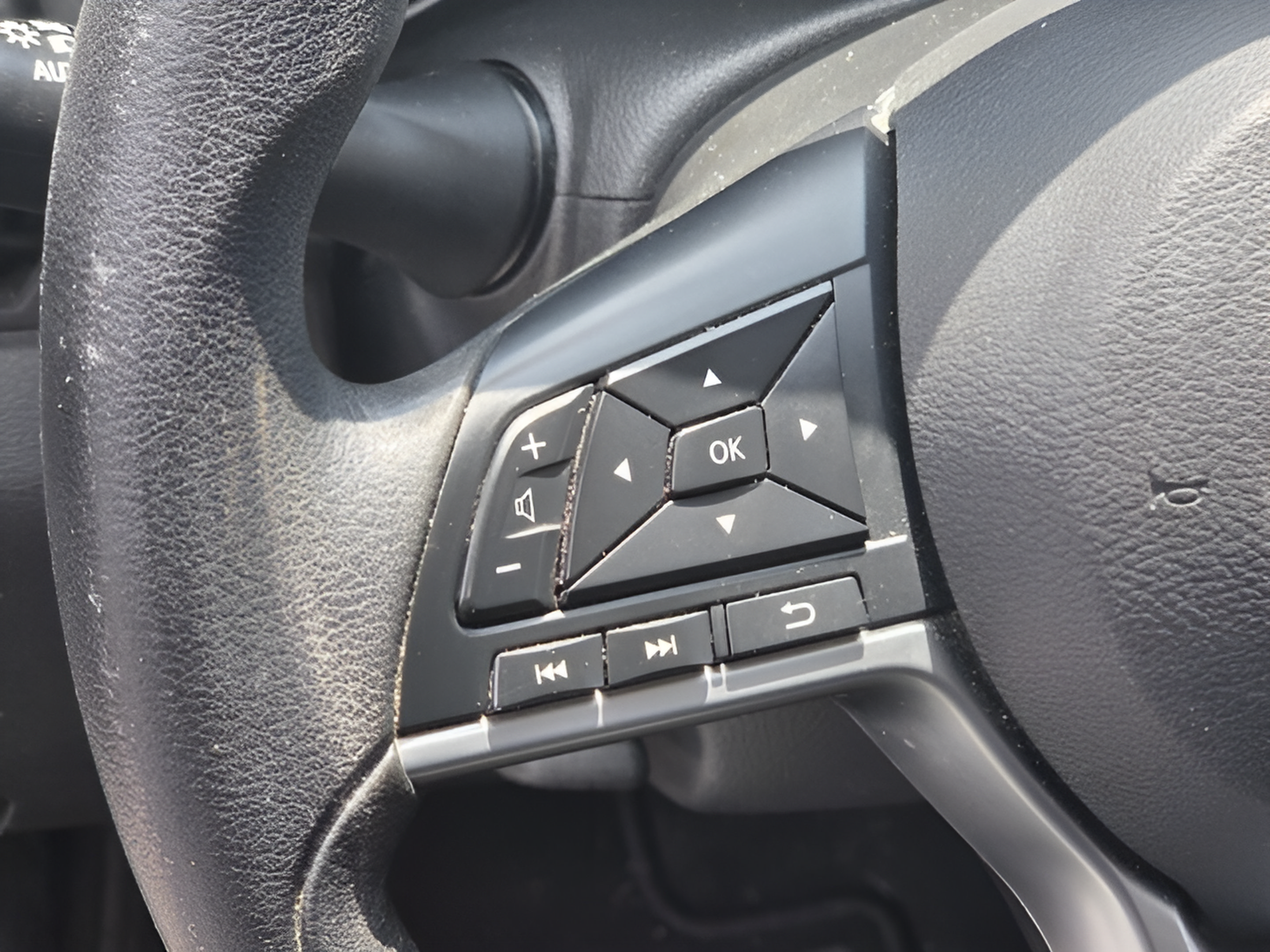 Used 2020 Nissan Altima 2.5 S FWD image 18