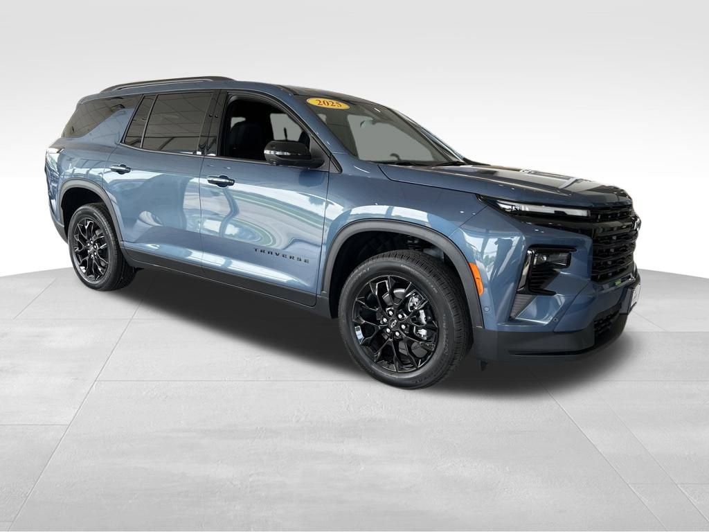 New 2025 Chevrolet Traverse LT w/ Enhanced Driving Package