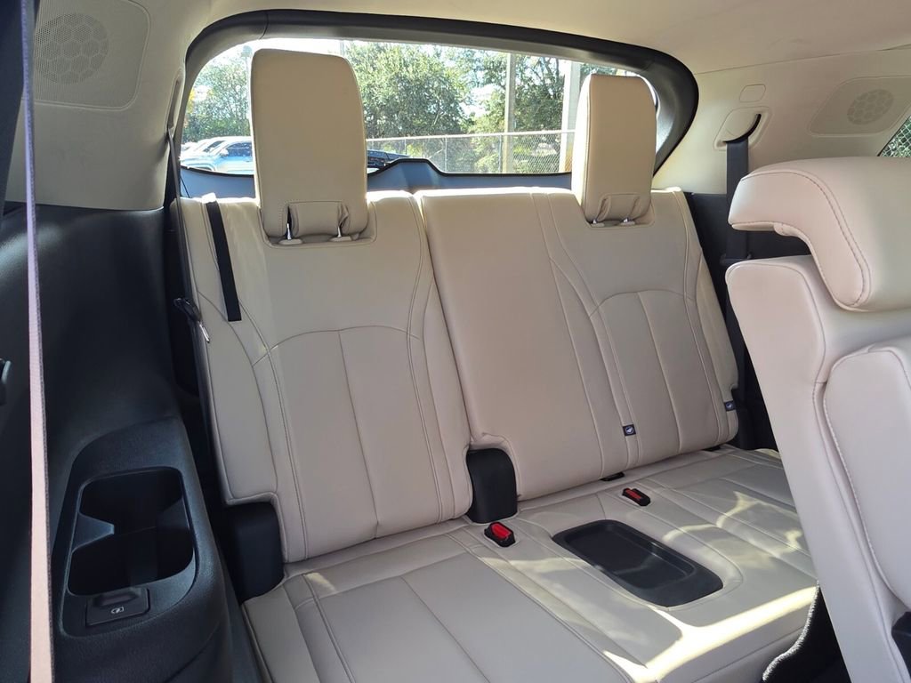 Used 2022 INFINITI QX60 Sensory w/ Cargo Package image 19