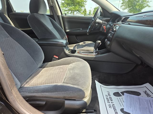 Used 2014 Chevrolet Impala LT w/ LT Sunroof Package FWD image 33