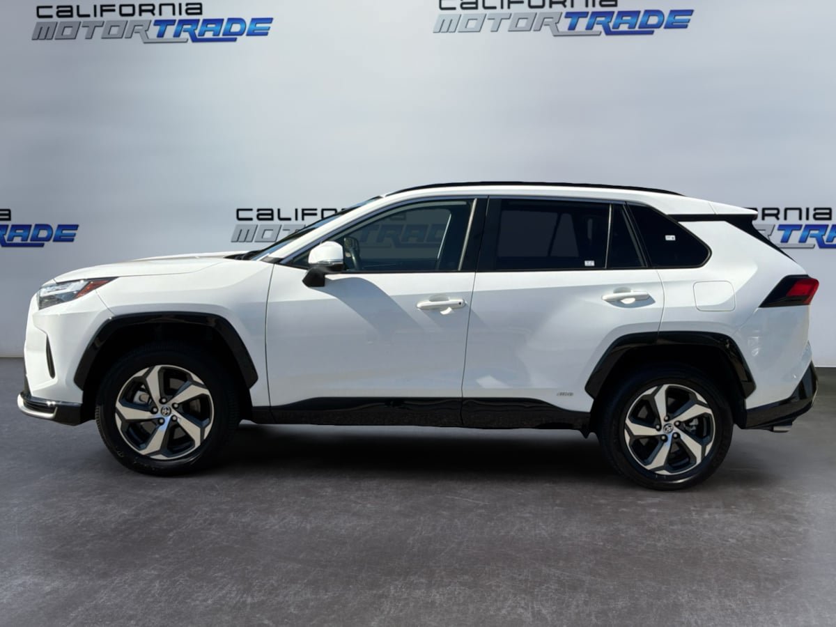 Used 2023 Toyota RAV4 SE w/ Weather & Moonroof Package AWD/4WD image 8