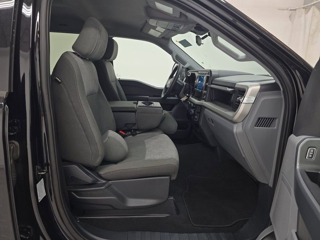 Used 2024 Ford F350 XLT image 7