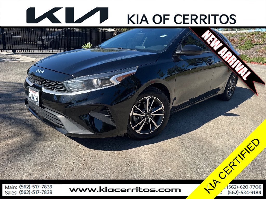 Certified 2022 Kia Forte LXS FWD image 1