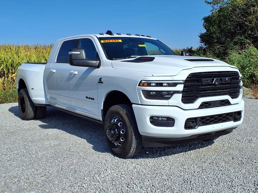 Used 2025 RAM 3500 Laramie image 2