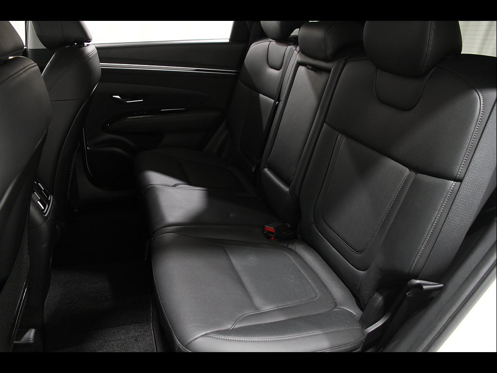 Certified 2023 Hyundai Tucson Limited AWD/4WD image 19