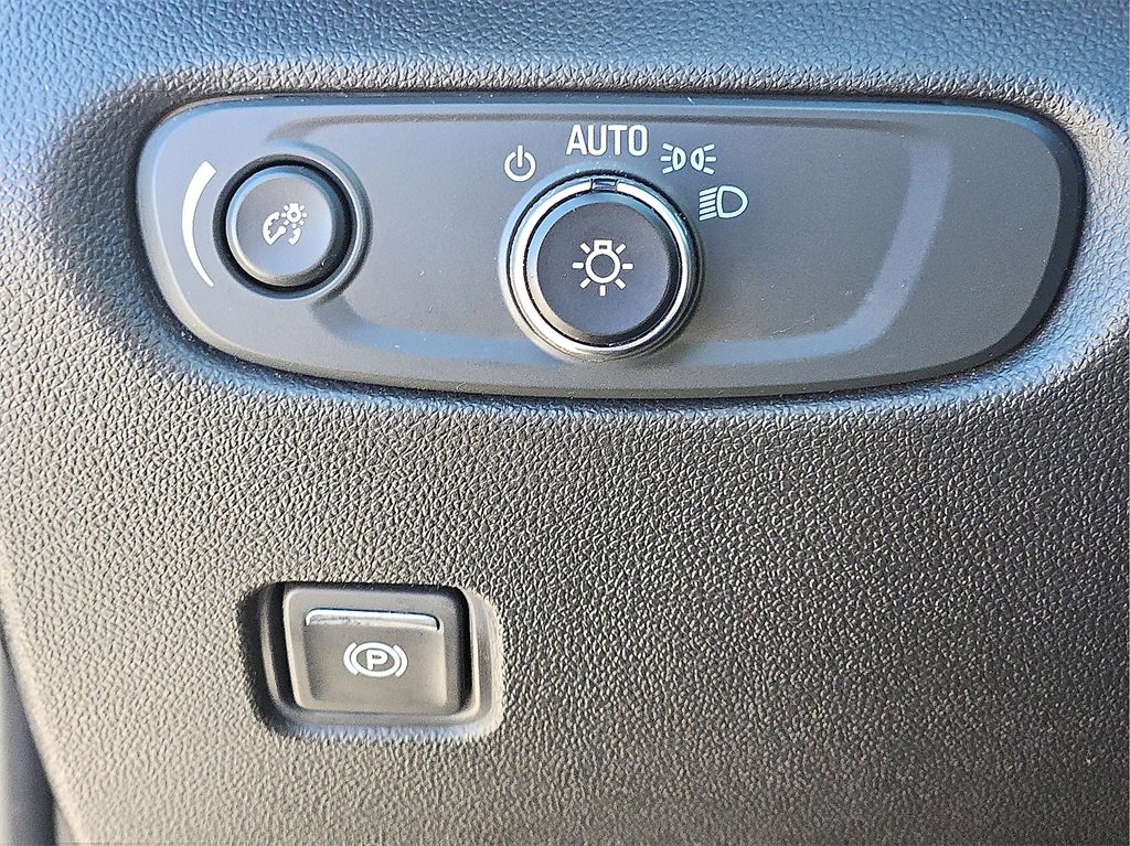 Used 2022 Chevrolet Blazer LT image 21