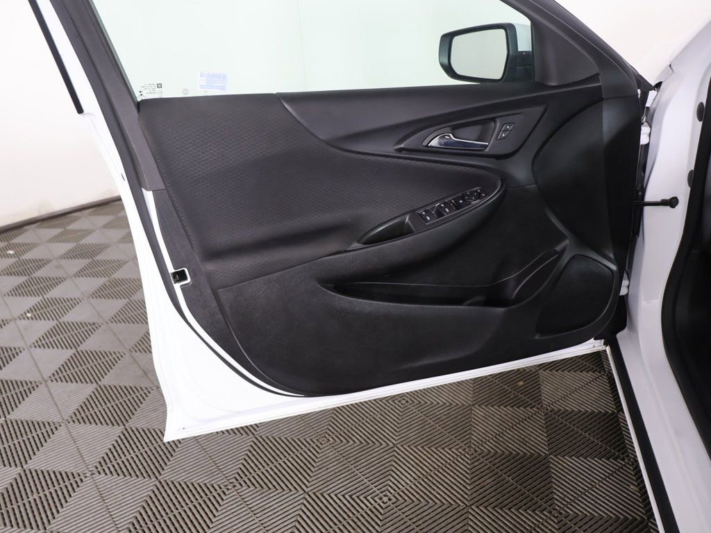 Used 2024 Chevrolet Malibu LS image 18