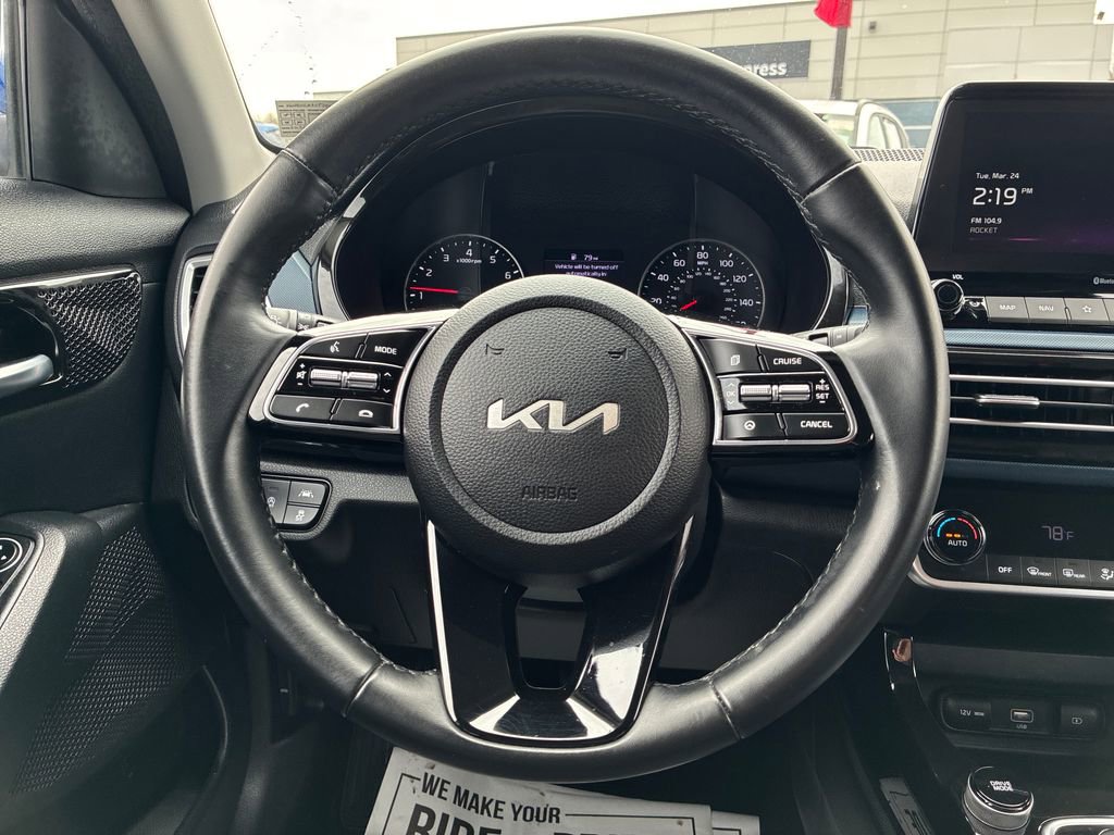 Used 2023 Kia Seltos S w/ Navigation Package image 21