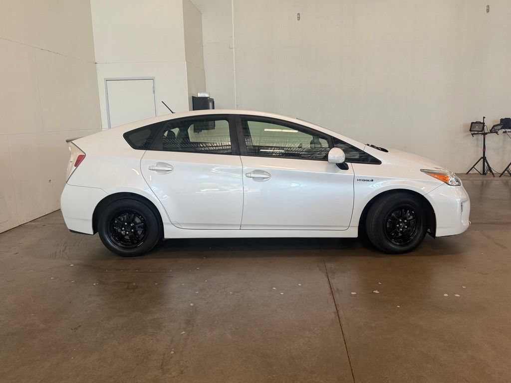 Used 2014 Toyota Prius Two FWD image 15