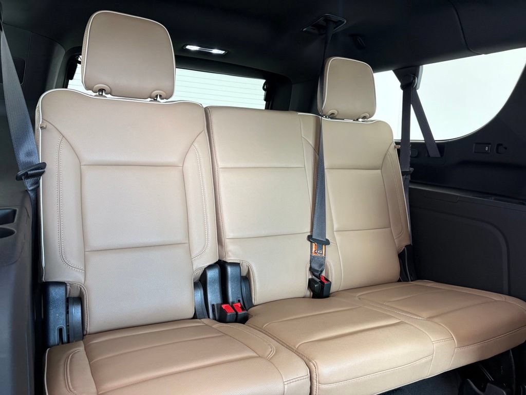 Used 2023 Chevrolet Suburban Premier AWD/4WD image 45