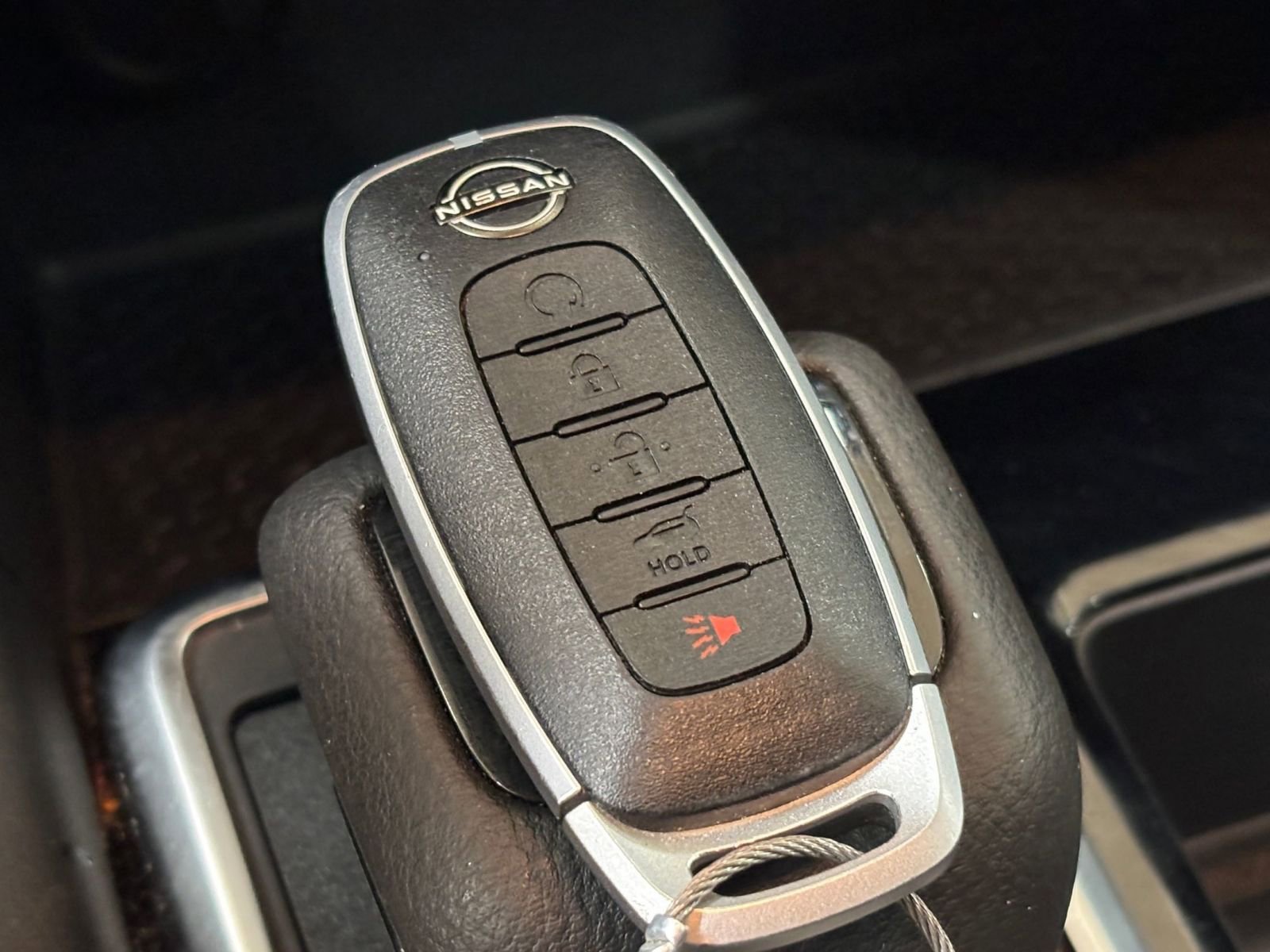 Used 2025 Nissan Pathfinder SV FWD image 27