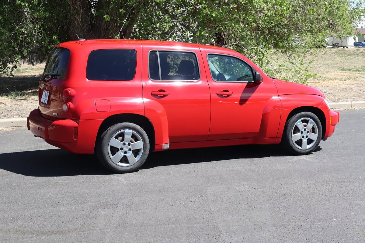 Used 2011 Chevrolet HHR LS image 4