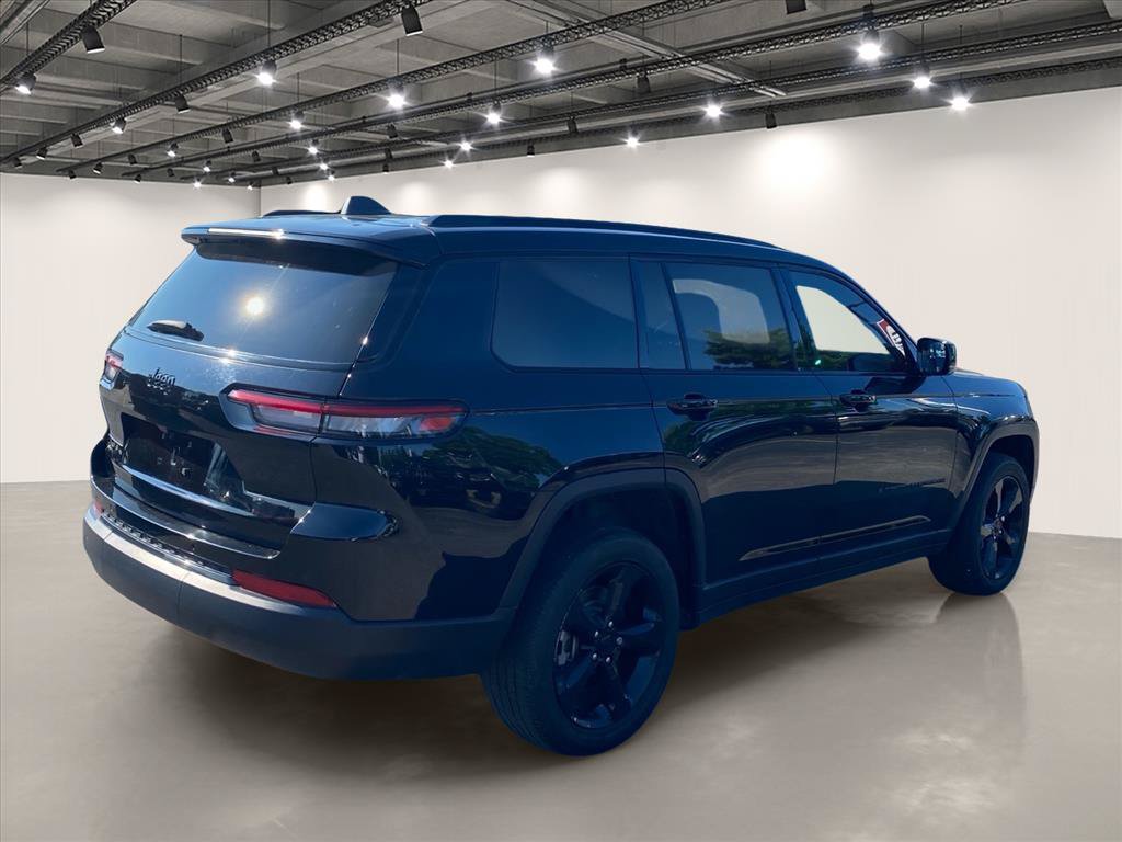Used 2024 Jeep Grand Cherokee L Altitude AWD/4WD image 7