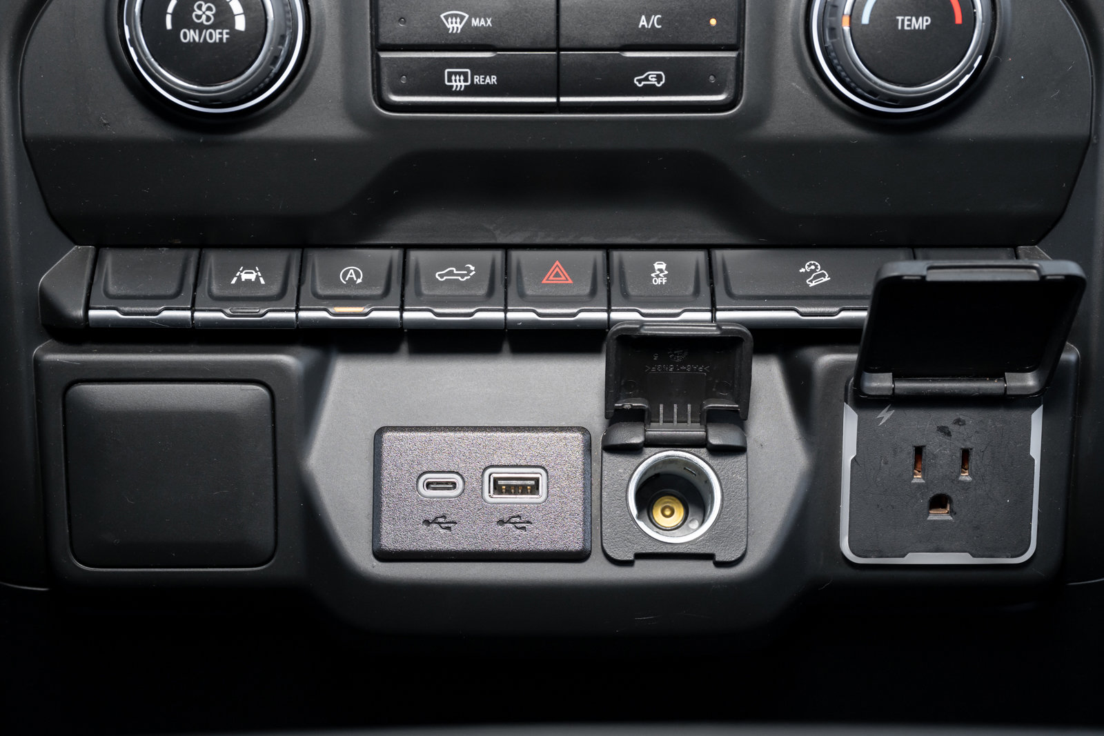 Used 2024 Chevrolet Silverado 1500 Custom Trail Boss image 36