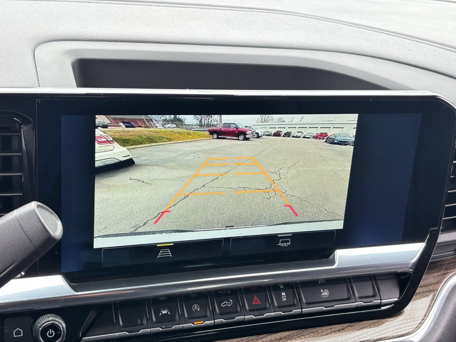 Used 2025 Chevrolet Silverado 1500 LT image 6