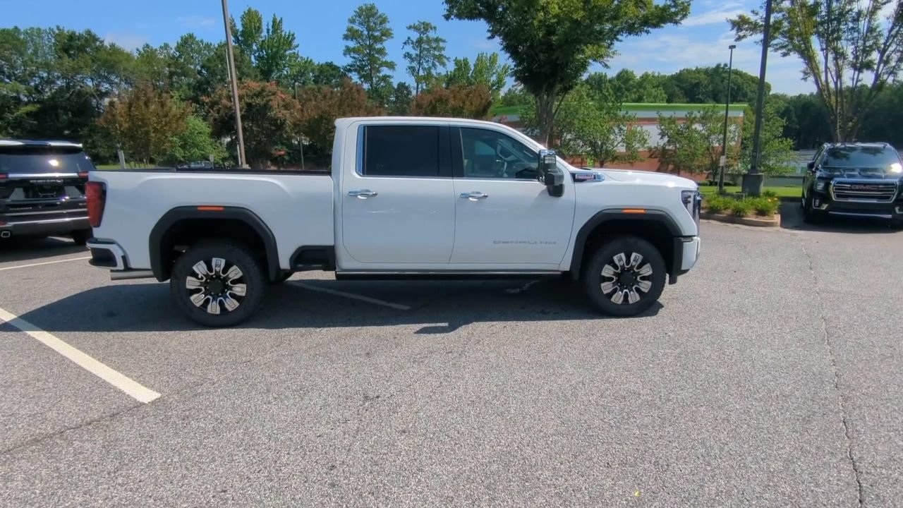 New 2026 GMC Sierra 2500 Denali w/ Denali Reserve Package AWD/4WD image 9