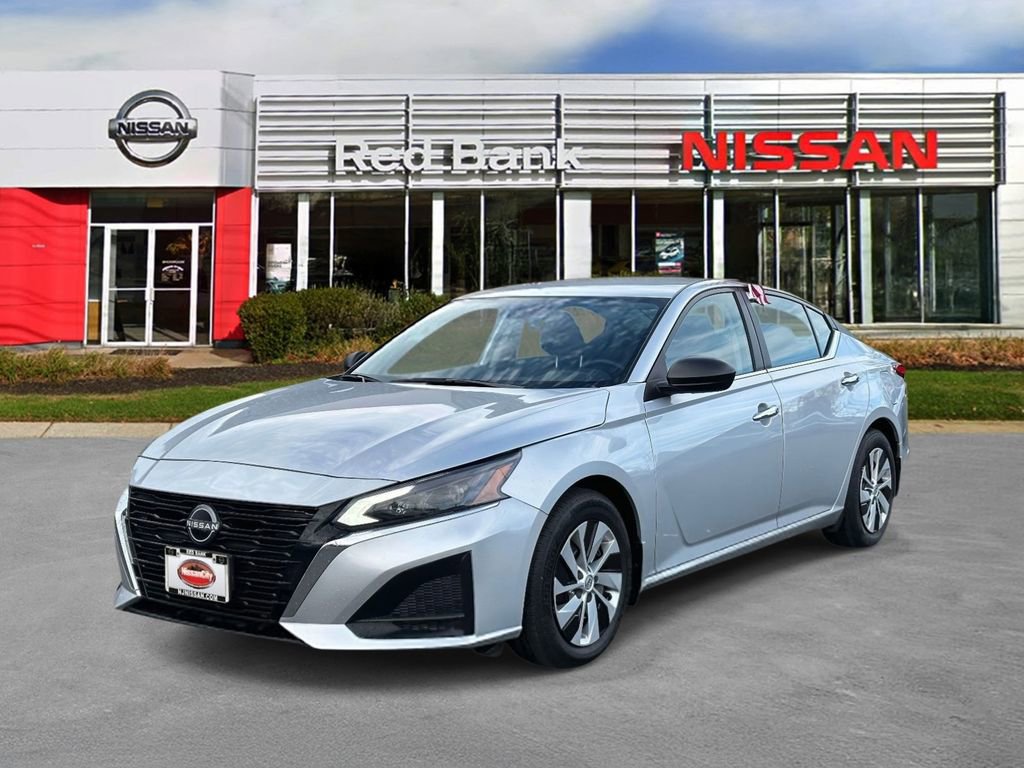 Used 2024 Nissan Altima 2.5 S FWD image 2