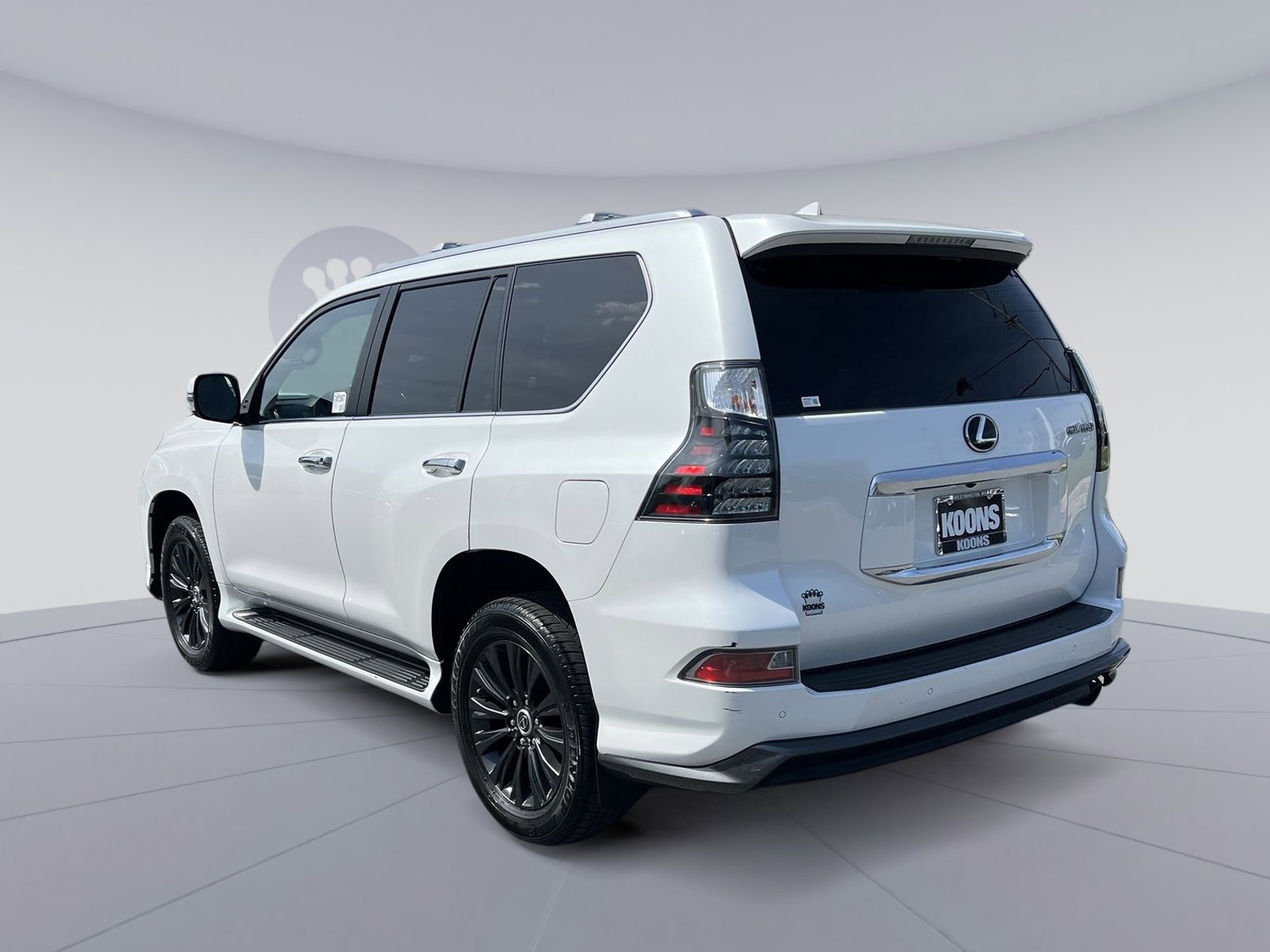 Used 2023 Lexus GX 460 Luxury w/ Sport Design Package AWD/4WD image 4