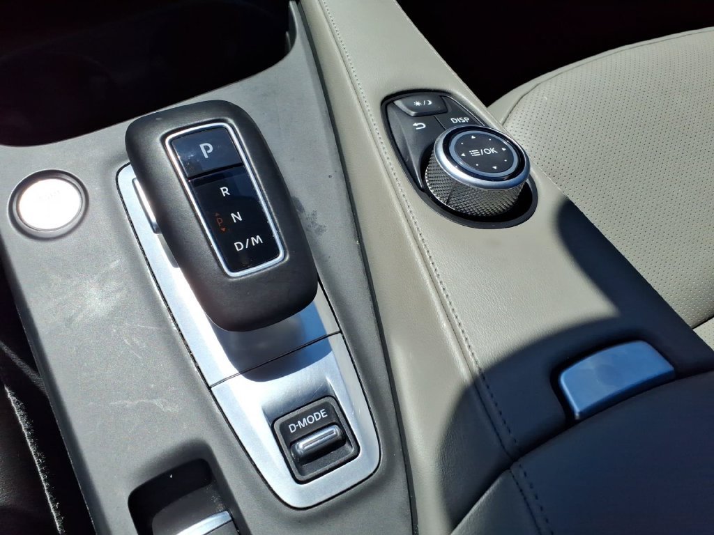 Used 2023 INFINITI QX50 Luxe AWD/4WD image 9