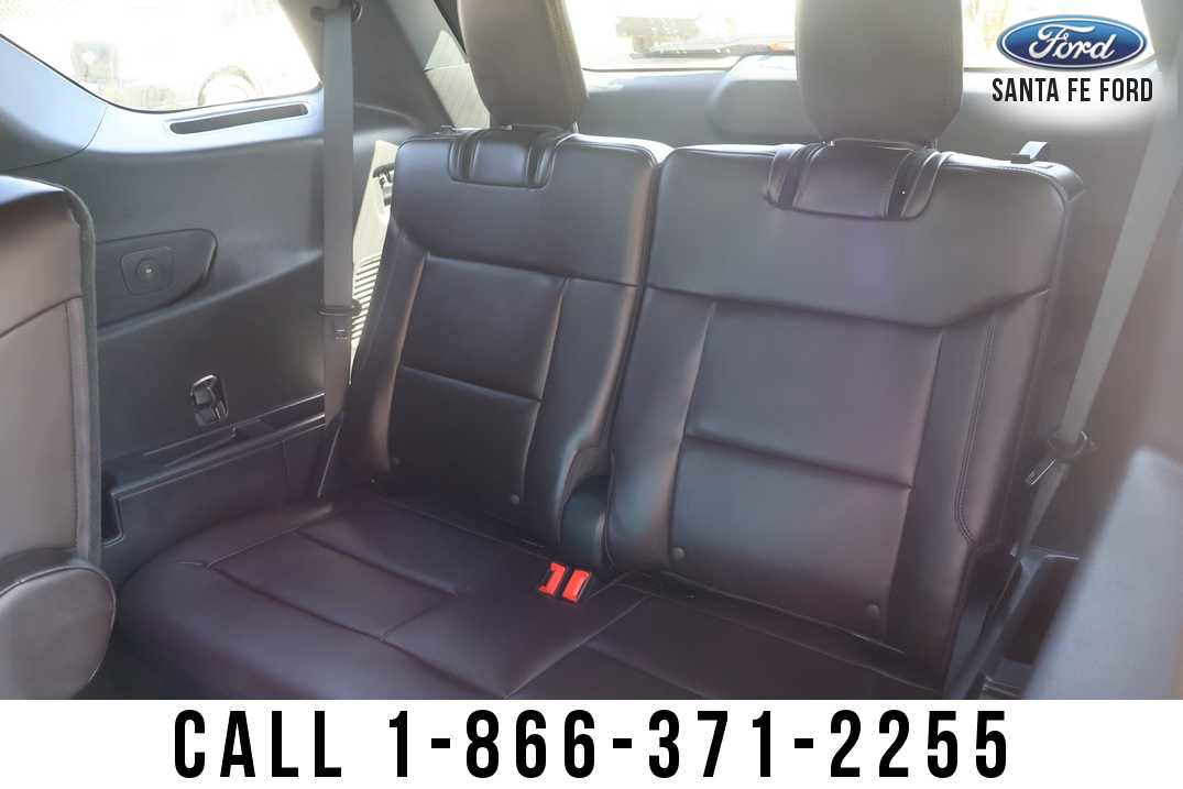 Used 2025 Ford Explorer Platinum image 18