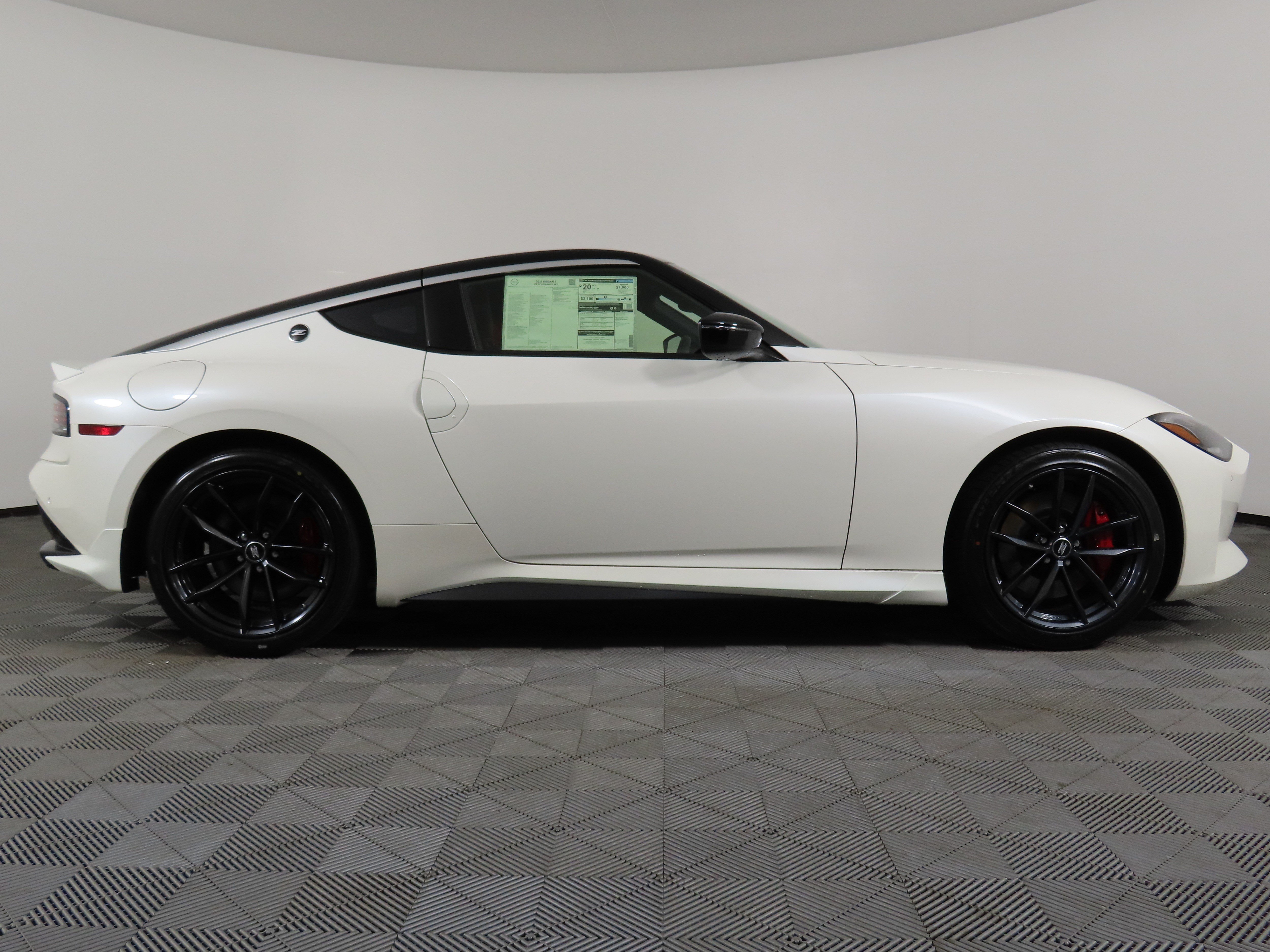 New 2026 Nissan Z Performance w/ Floor Mat Package RWD image 2