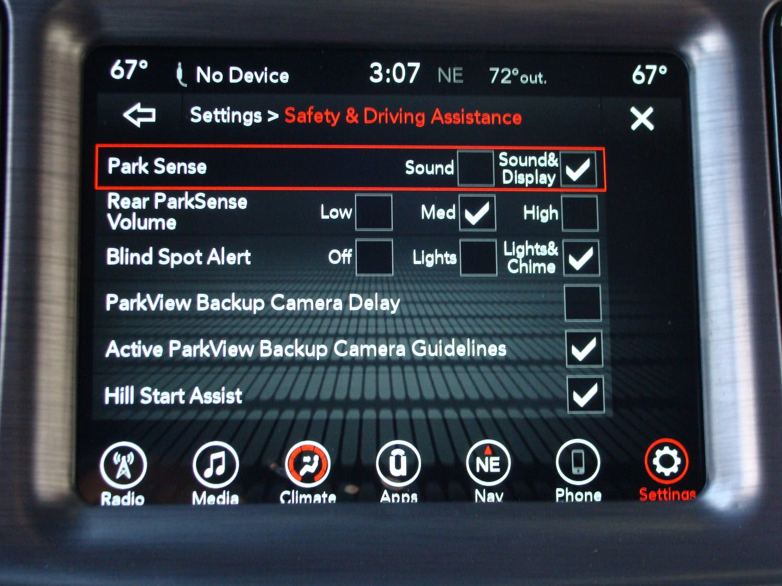 Used 2017 Dodge Challenger R/T w/ Driver Convenience Group RWD image 19