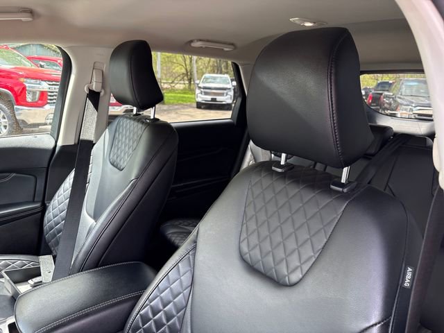 Used 2024 Ford Edge Titanium AWD/4WD image 9