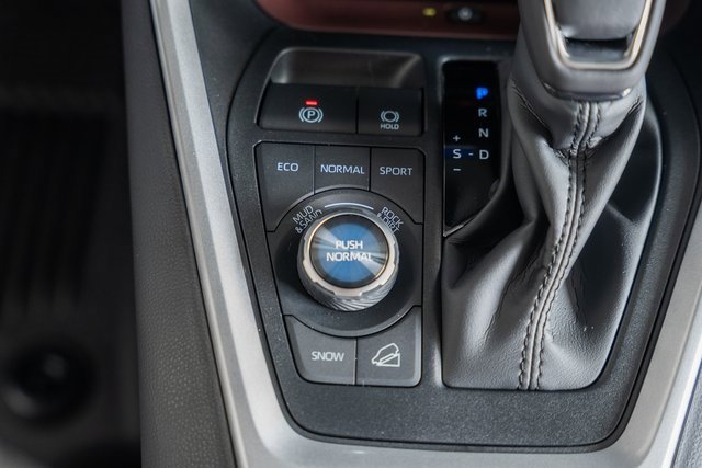 New 2025 Toyota RAV4 Limited image 28