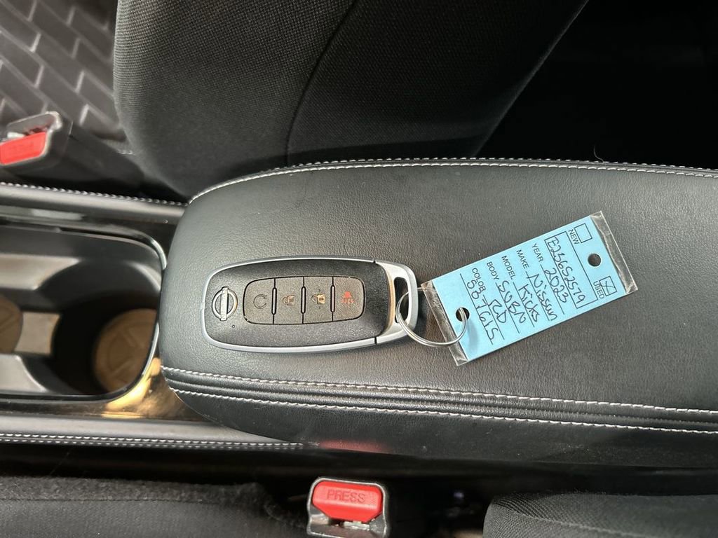 Used 2023 Nissan Kicks SV image 12