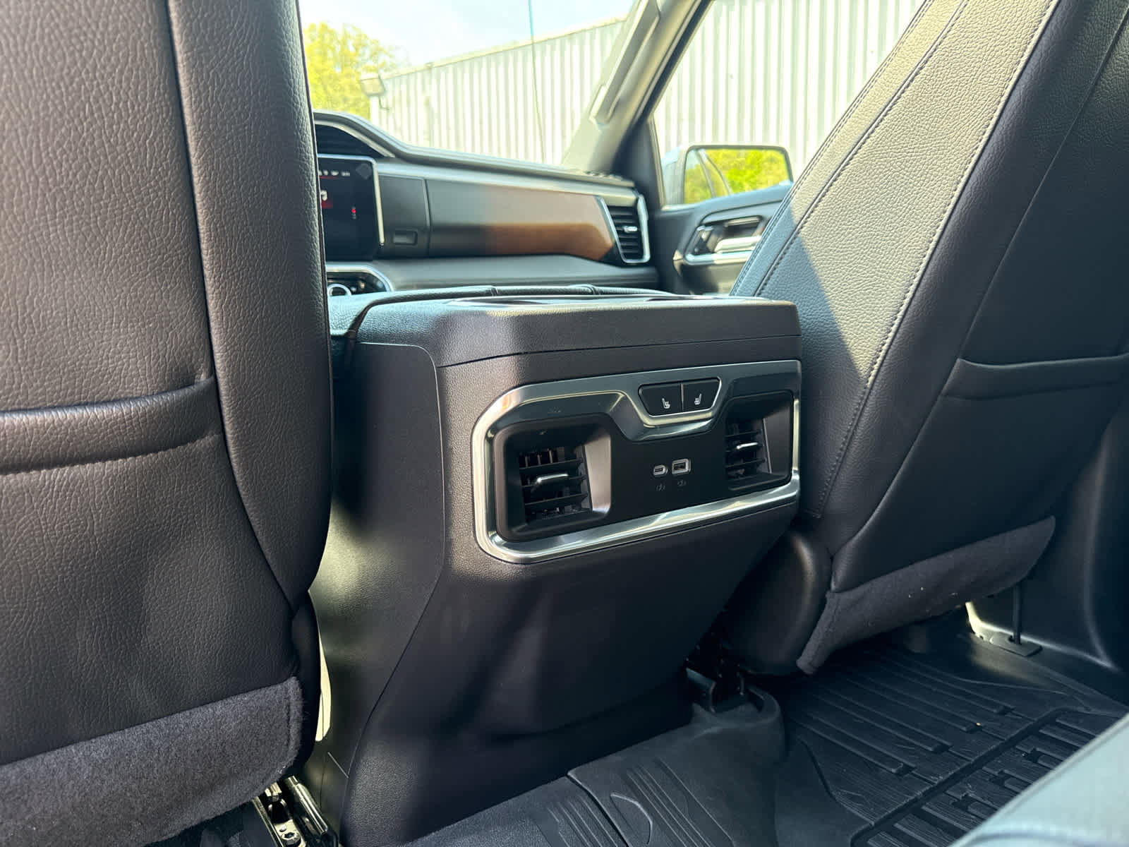 Used 2024 GMC Sierra 1500 Denali w/ Denali Reserve Package AWD/4WD image 26