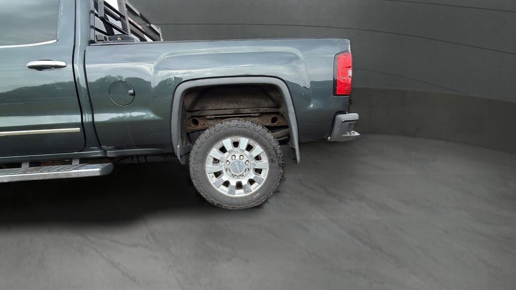 Used 2017 GMC Sierra 2500 Denali w/ Duramax Plus Package AWD/4WD image 33