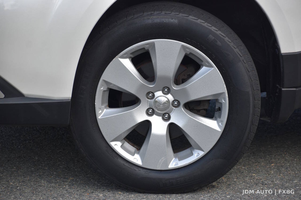 Used 2012 Subaru Outback 2.5i Premium w/ All-Weather Pkg AWD/4WD image 36