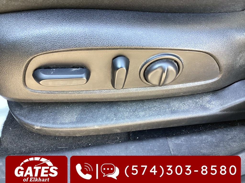 Used 2021 GMC Terrain SLE w/ Driver Convenience Package AWD/4WD image 17