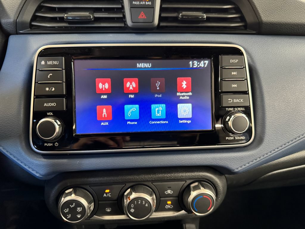 Used 2025 Nissan Versa SV FWD image 20