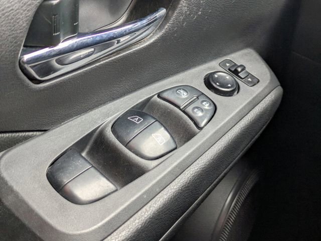 Used 2022 Nissan Kicks SV image 24