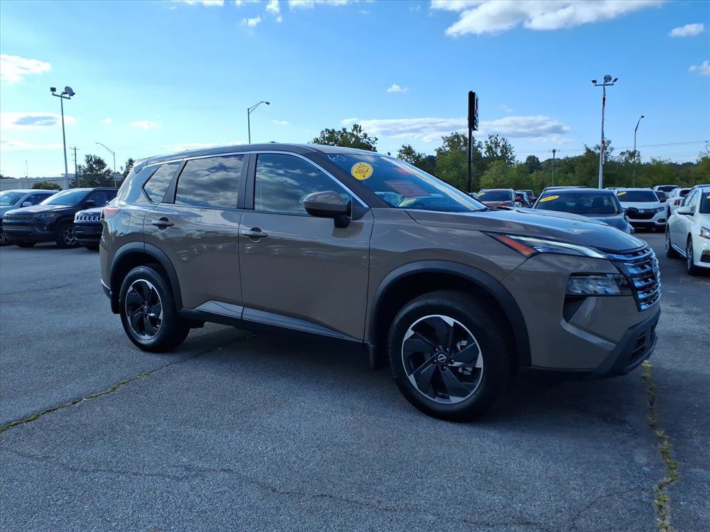 Certified 2025 Nissan Rogue SV image 14