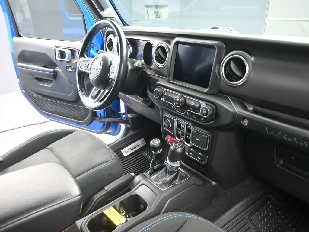 Used 2021 Jeep Wrangler Unlimited Rubicon 4xe w/ Cold Weather Group AWD/4WD image 22