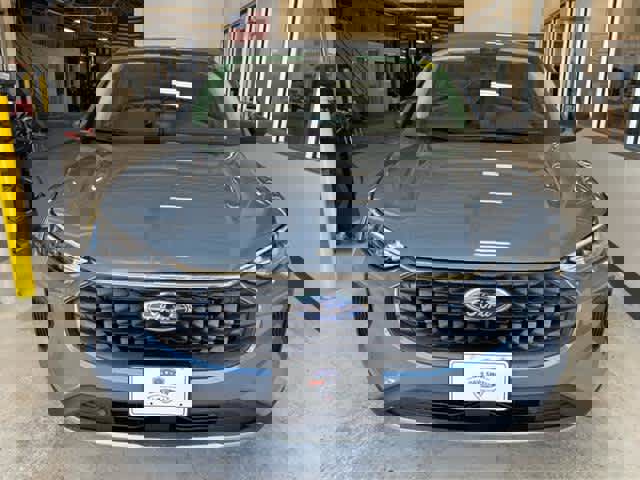 New 2025 Ford Escape Active w/ Cold Weather Package image 2