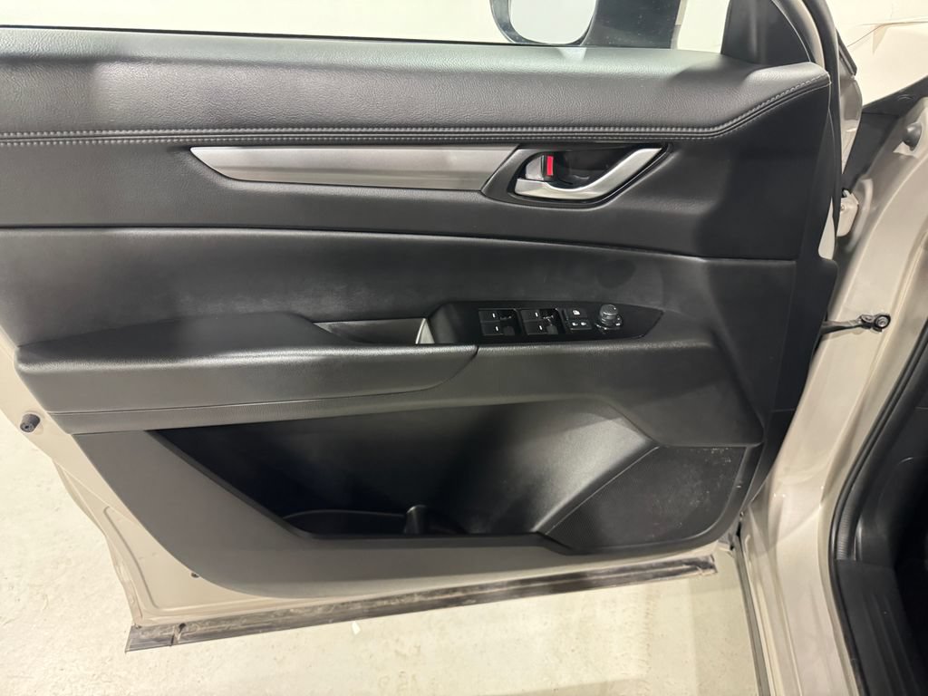 Used 2025 MAZDA CX-5 AWD 2.5 S w/ Select Package image 16