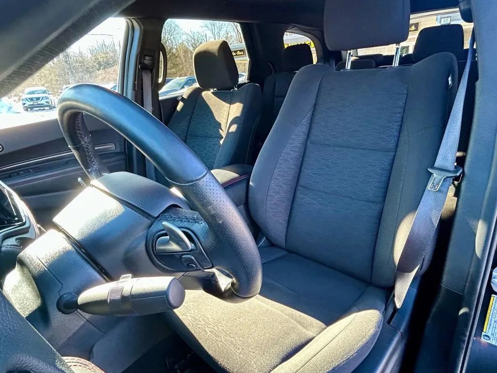 Used 2025 Dodge Durango GT image 12