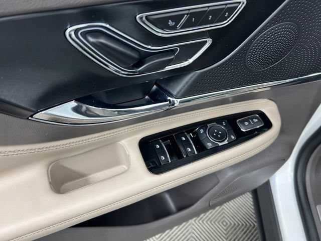 Used 2023 Lincoln Corsair AWD w/ Equipment Group 101A image 13