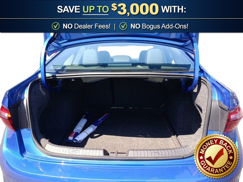 Used 2024 Volkswagen Jetta SE w/ Panoramic Sunroof Package image 23